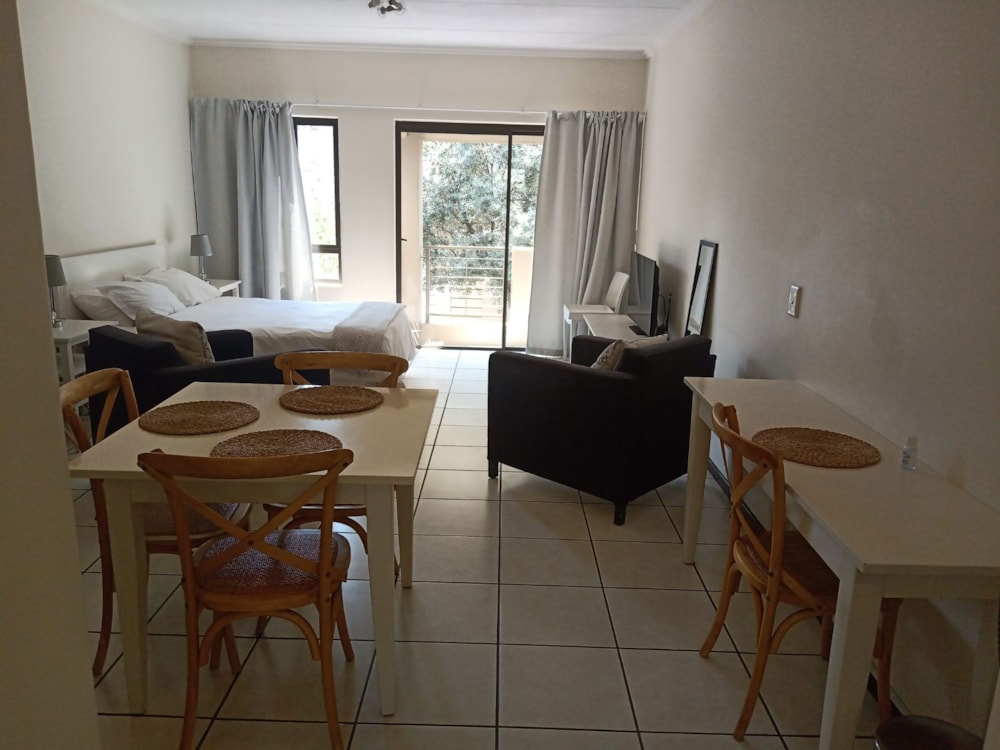 Bachelor apartment to rent in Paulshof - FYL1731961 Bachelor apartment to rent in Paulshof - FYL1731961