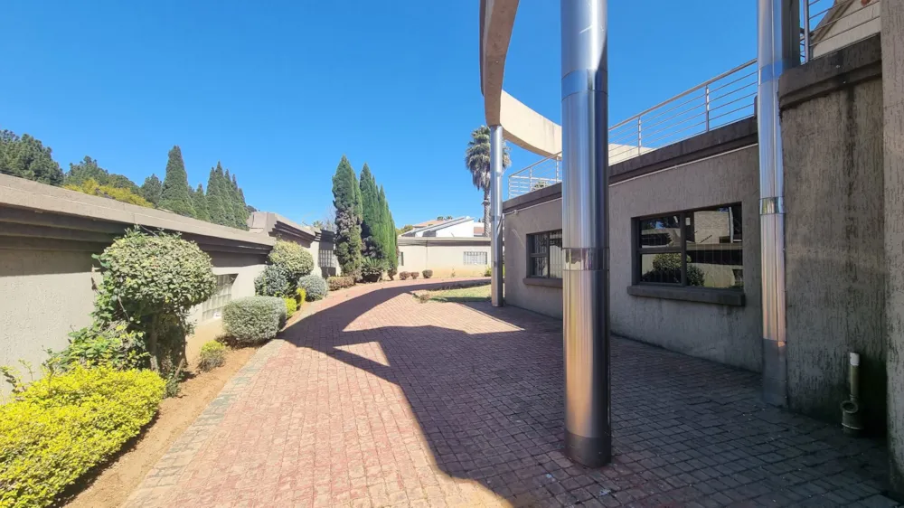 Double-storey house for sale in Vanderbijlpark SE 4 - 1VT1629396 Double-storey house for sale in Vanderbijlpark SE 4 - 1VT1629396
