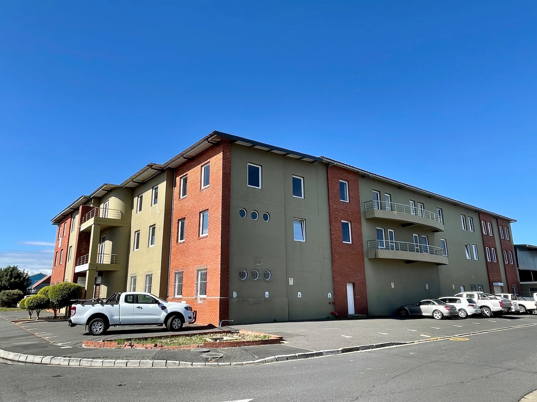 Commercial office to rent in Paardeneiland - RBL1694085