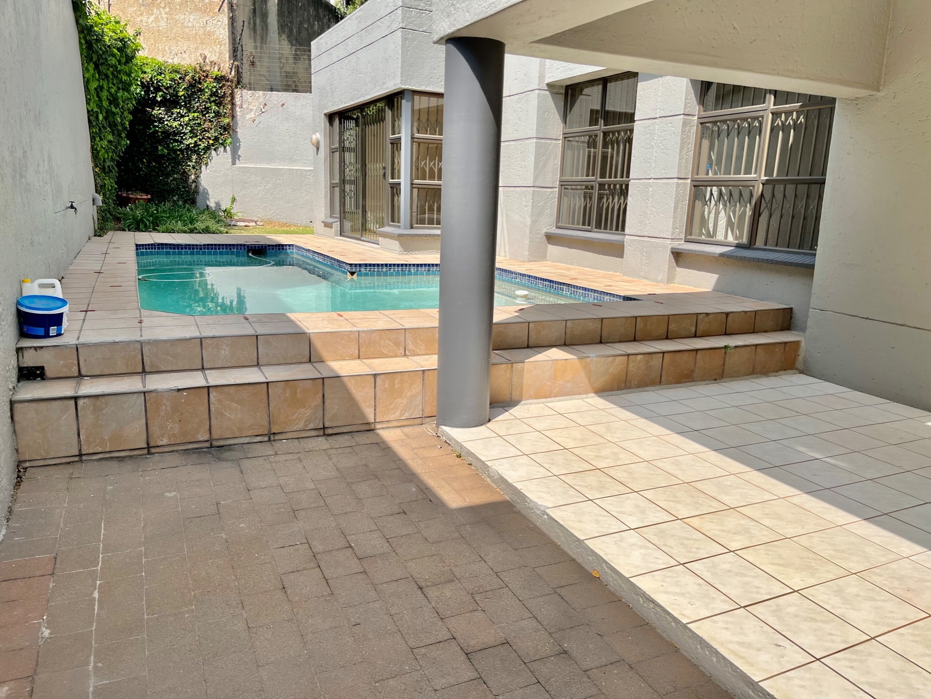 Cluster to rent in Hyde Park, Sandton - JBL1723056
