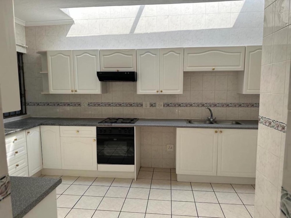 Cluster to rent in Hyde Park, Sandton - JBL1723056 Cluster to rent in Hyde Park, Sandton - JBL1723056