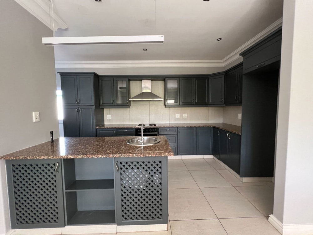 Townhouse for sale in Mount Edgecombe Country Estate - 1MT1707929 Townhouse for sale in Mount Edgecombe Country Estate - 1MT1707929