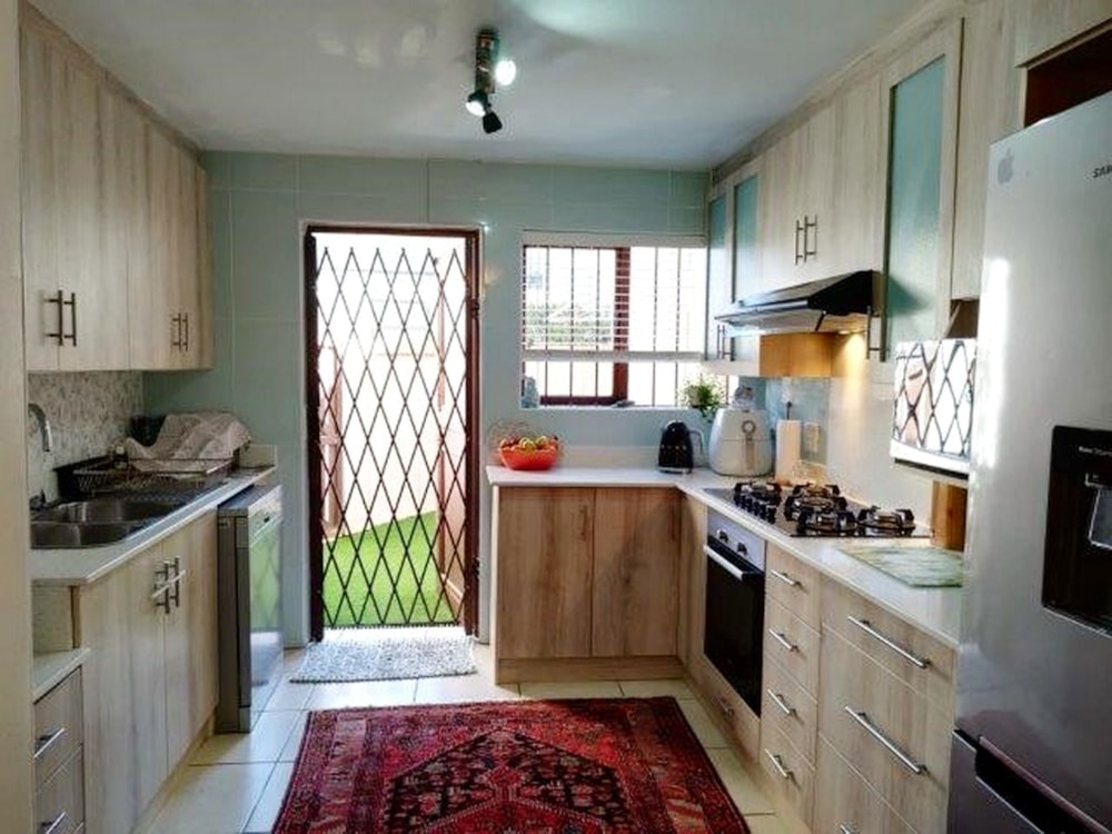 Townhouse let in Island View, Hartenbos - 1MB1672659 Townhouse let in Island View, Hartenbos - 1MB1672659