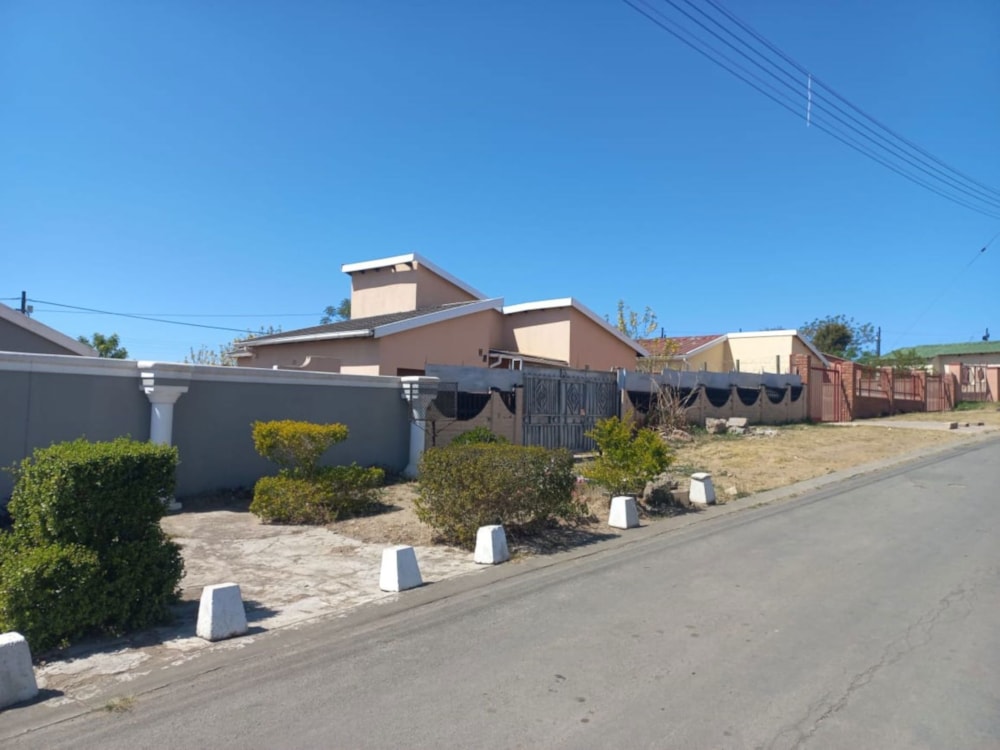 House for sale in Ikwezi - 1MH1629849