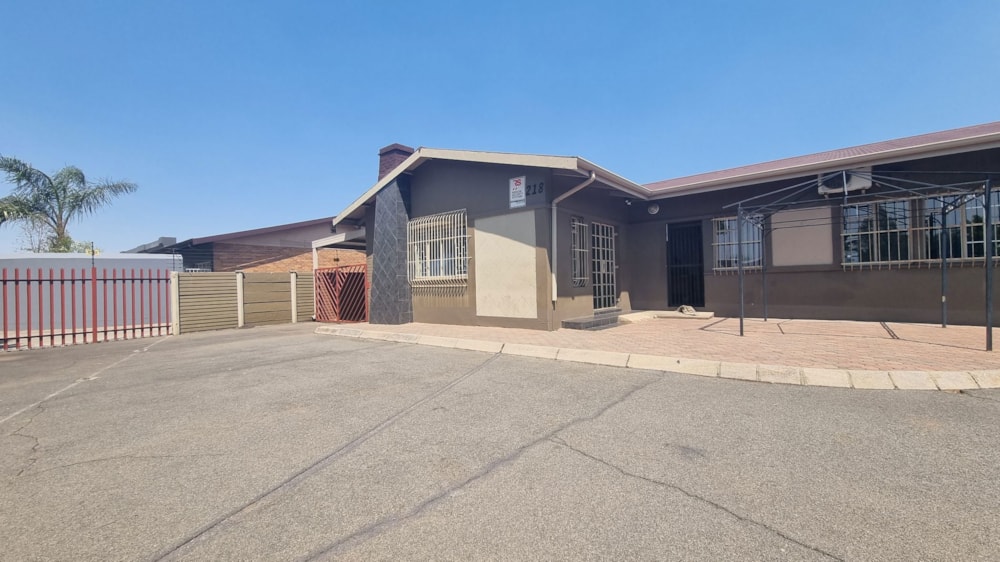 Commercial Building for sale in Vanderbijlpark SE 1 - 1VT1630193 Commercial Building for sale in Vanderbijlpark SE 1 - 1VT1630193