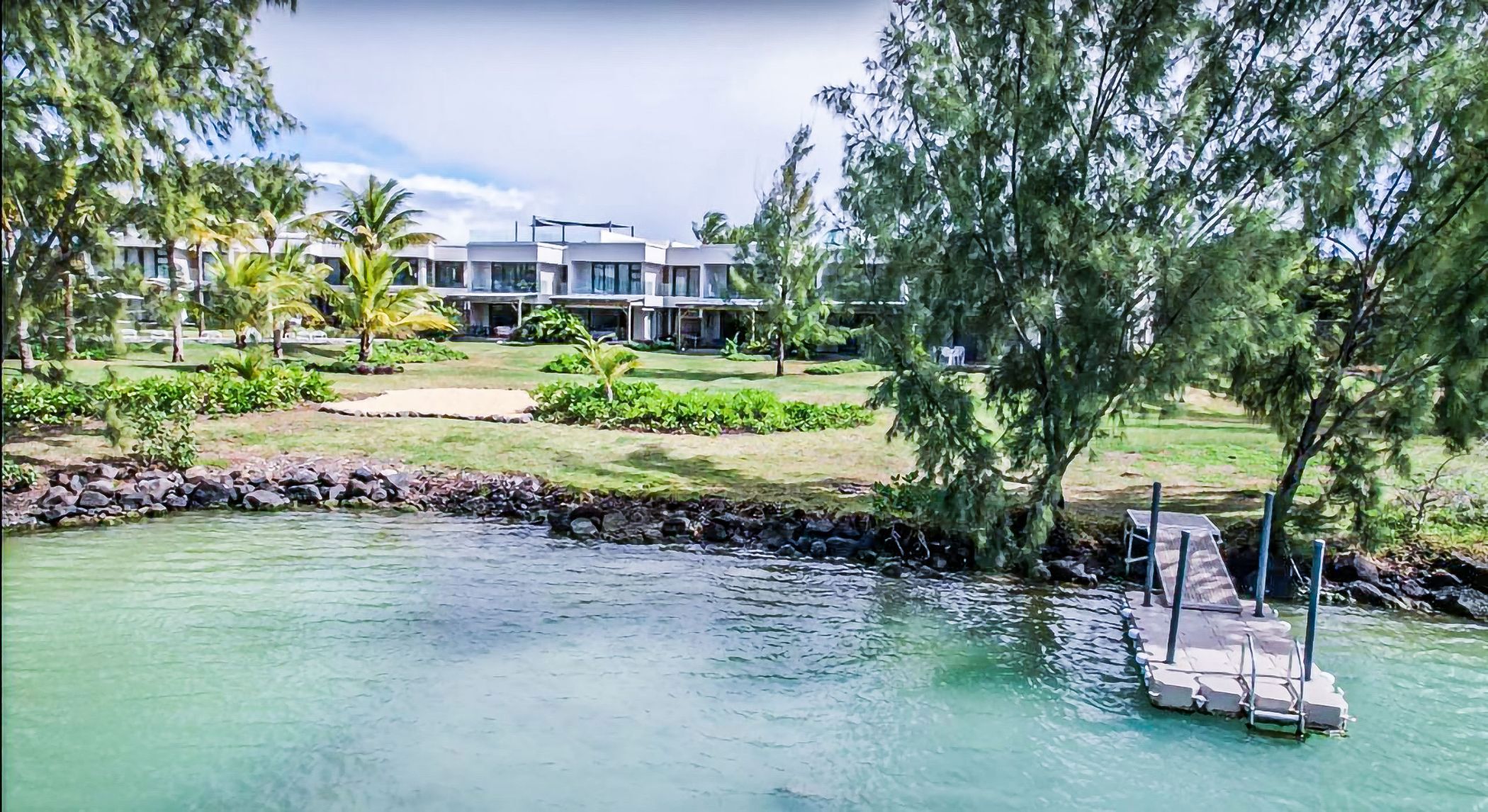 Beachfront villa for sale in Calodyne, Mauritius - MPR1630702