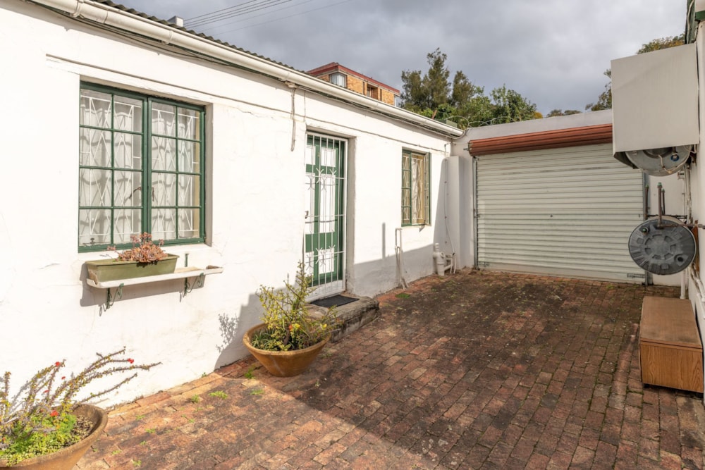 Bachelor apartment to rent in Sunnyside, Grahamstown, Makhanda - 1GC1710554 Bachelor apartment to rent in Sunnyside, Grahamstown, Makhanda - 1GC1710554
