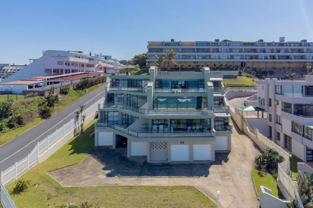 Apartment for sale in Uvongo - 1PX1625512 Apartment for sale in Uvongo - 1PX1625512