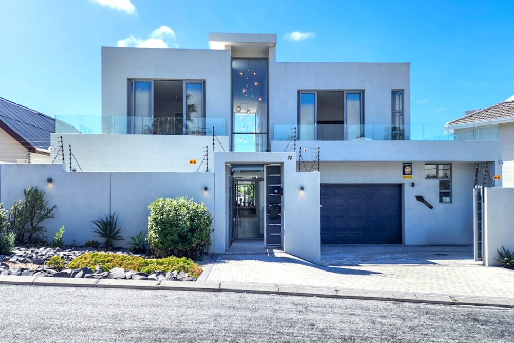 House let in West Beach, Blouberg - 1TV1671327