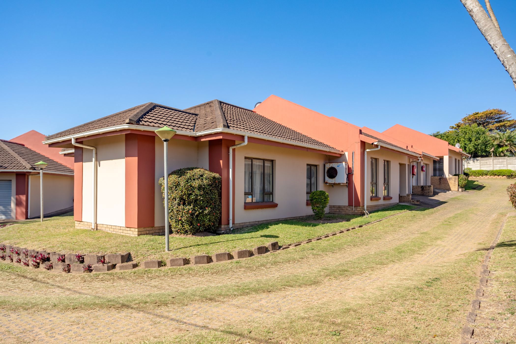 Townhouse sold in Uvongo - 1PX1628010