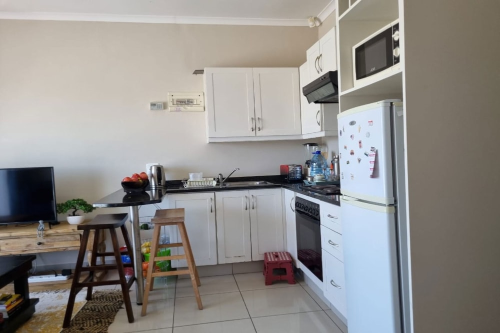 Multi-storey apartment sold in West Hill, Grahamstown, Makhanda - 1GC1627472