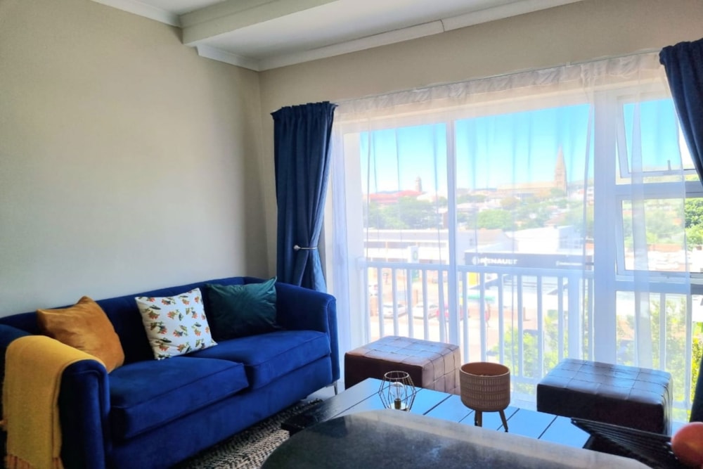 Multi-storey apartment sold in West Hill, Grahamstown, Makhanda - 1GC1627472