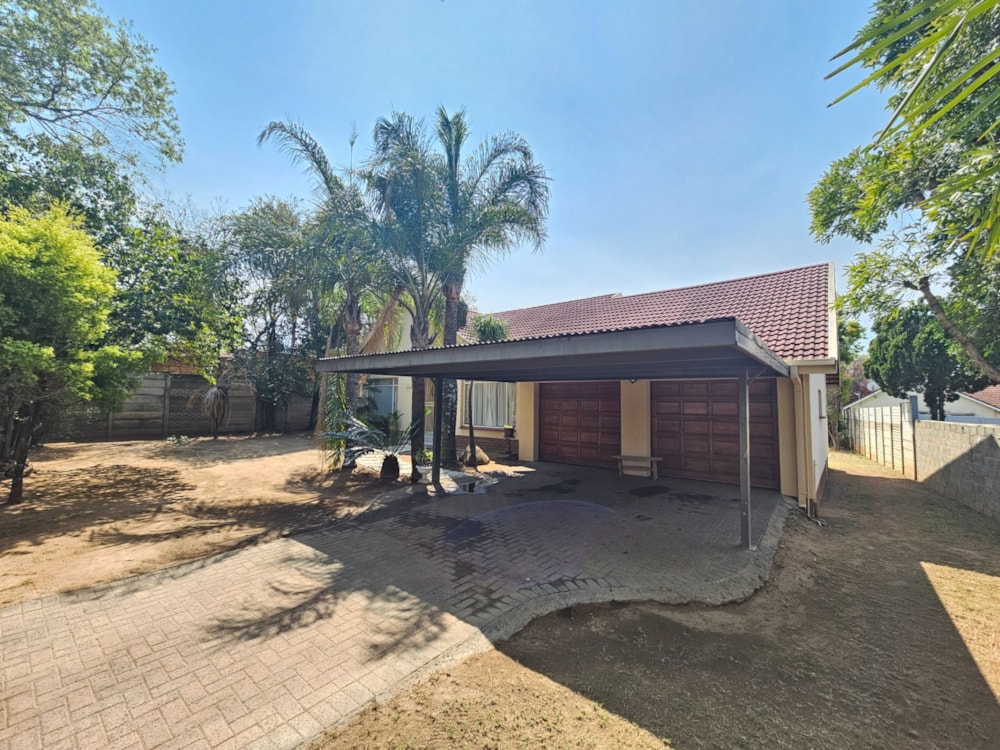 House for sale in Pioneer Park - 1NW1629102