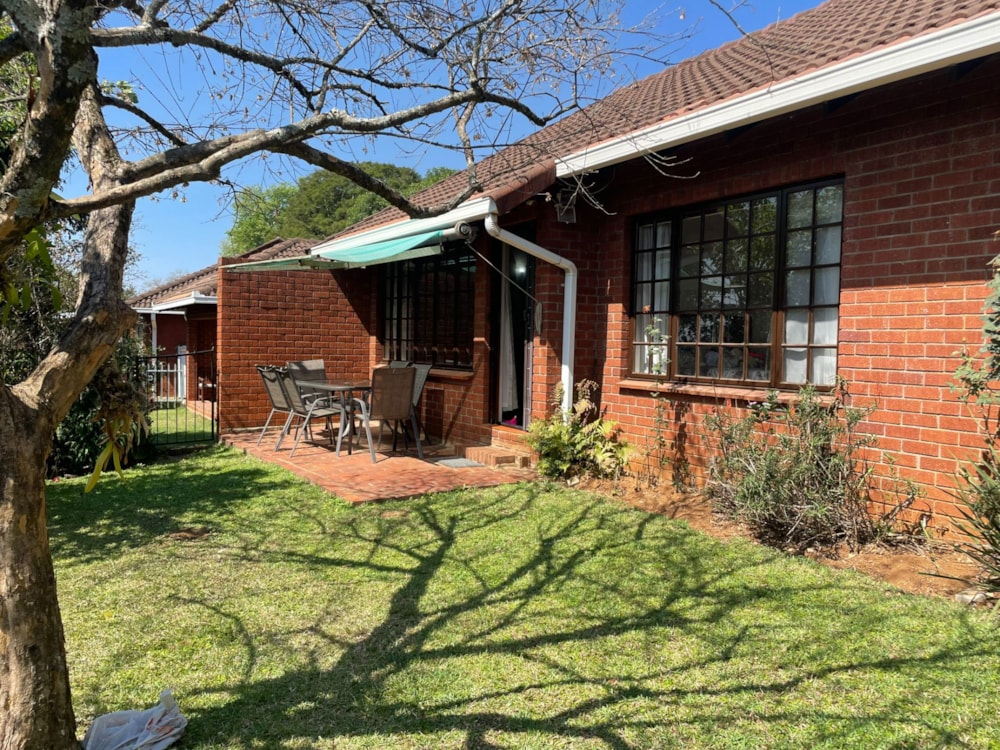 Townhouse for sale in Montrose - 1PM1726852