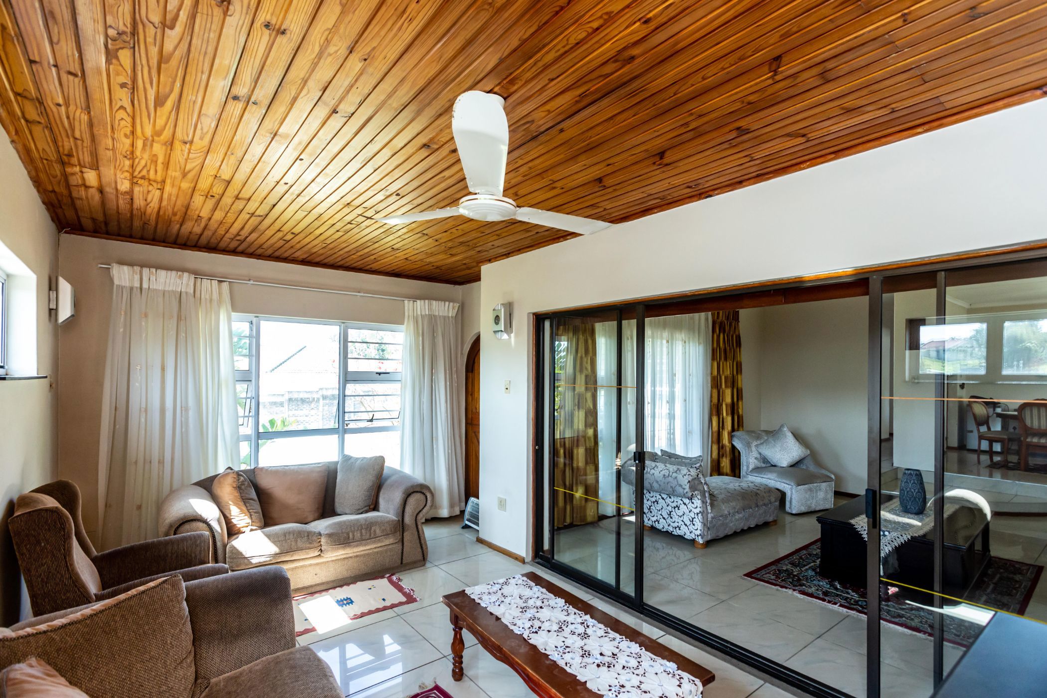 House for sale in Beacon Bay - 1ET1629101