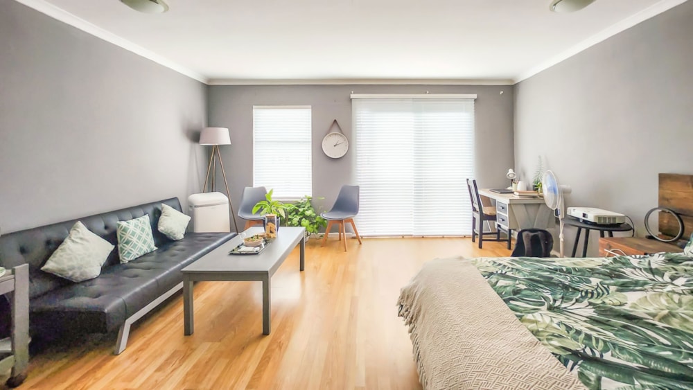 Bachelor apartment let in Wellington North - TKL1555952