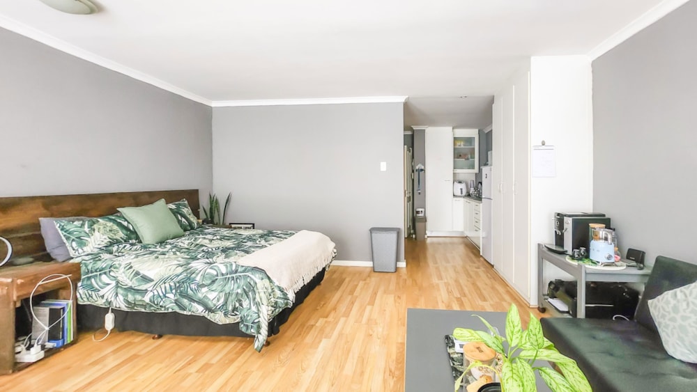 Bachelor apartment let in Wellington North - TKL1555952