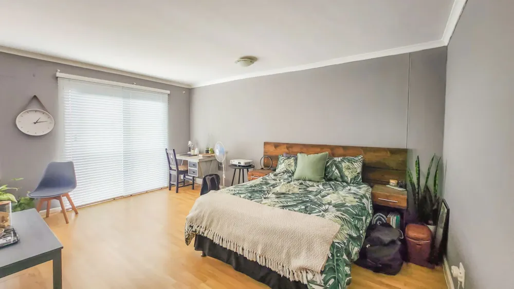 Bachelor apartment let in Wellington North - TKL1555952