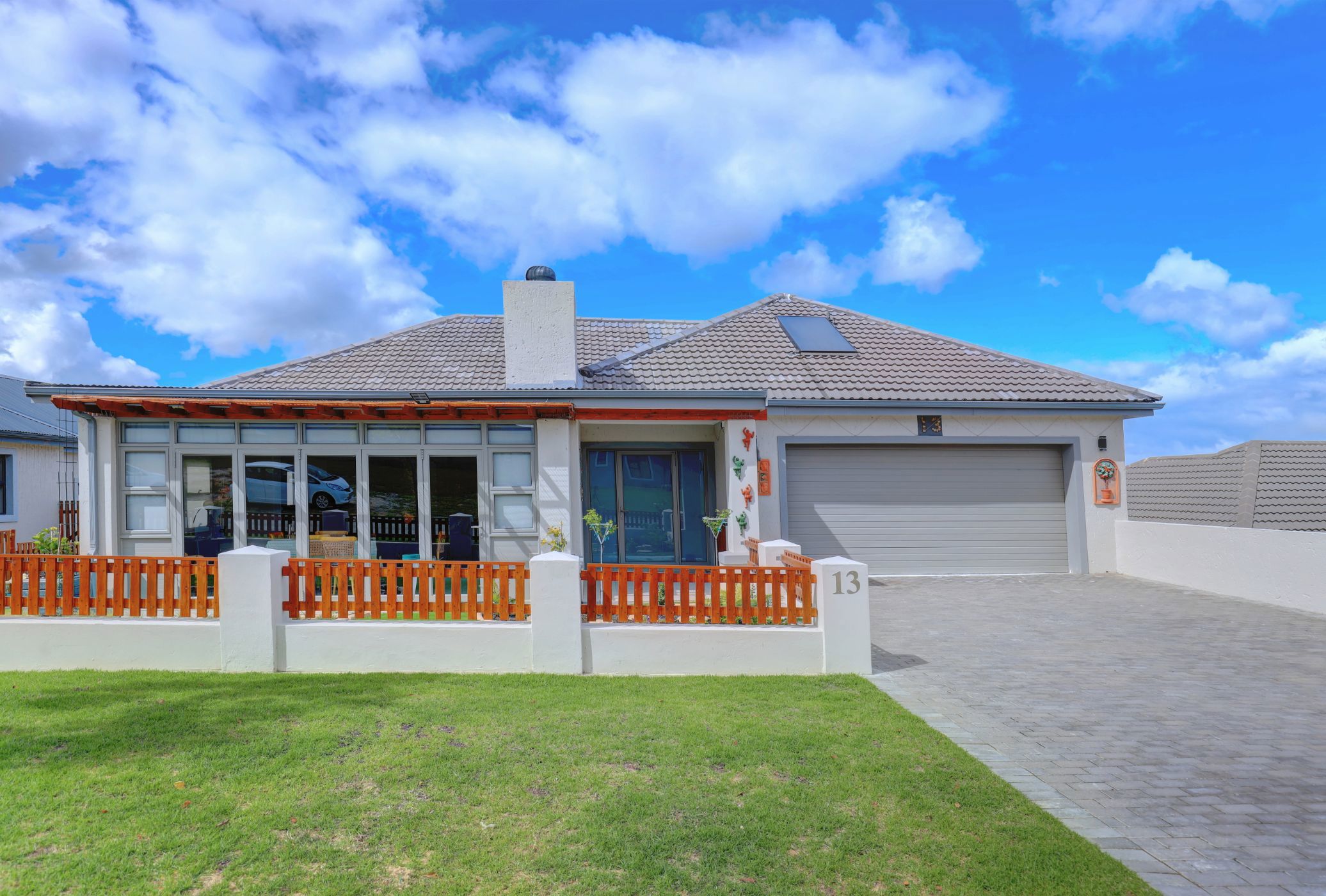 Security estate home for sale in Blue Mountain - GEO1742995
