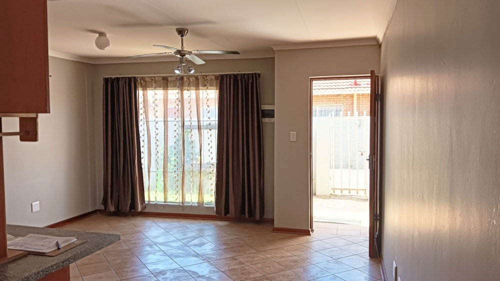 Townhouse let in Brandfort - 1BX1695062 Townhouse let in Brandfort - 1BX1695062