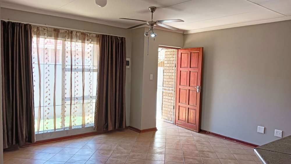 Townhouse let in Brandfort - 1BX1695062 Townhouse let in Brandfort - 1BX1695062