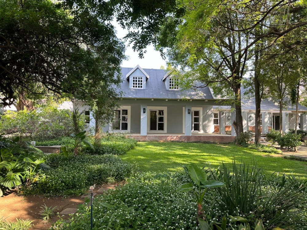 House let in Waterkloof - PTL1680275 House let in Waterkloof - PTL1680275