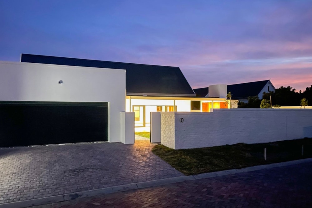 House sold in St Francis Links - 1SA1610202