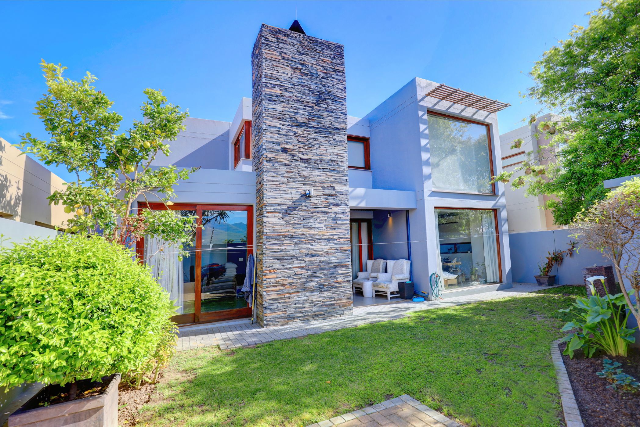 House to rent in Earl's Court - GEO1732299