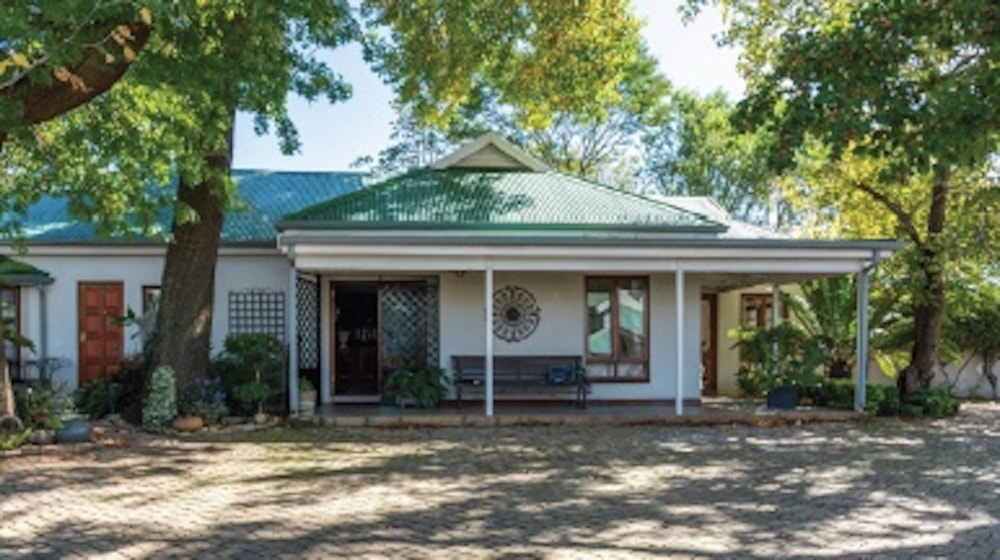 Guesthouse for sale in Equestria - PT1633374 Guesthouse for sale in Equestria - PT1633374