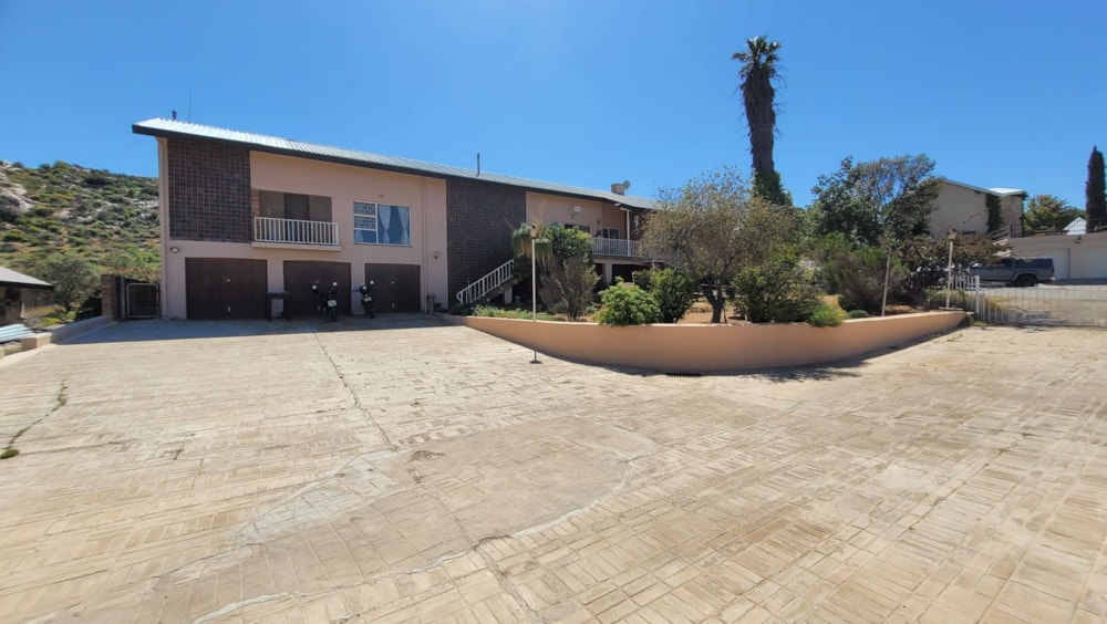 House sold in Springbok - 1NA1634294