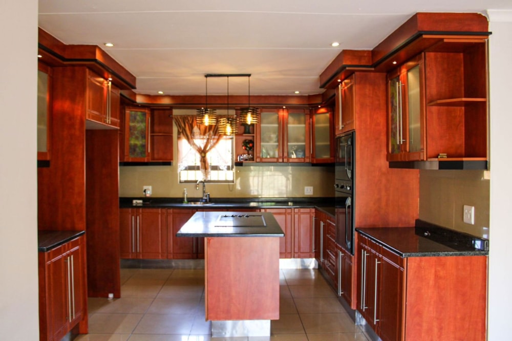 House for sale in Pomona - KTP1637578