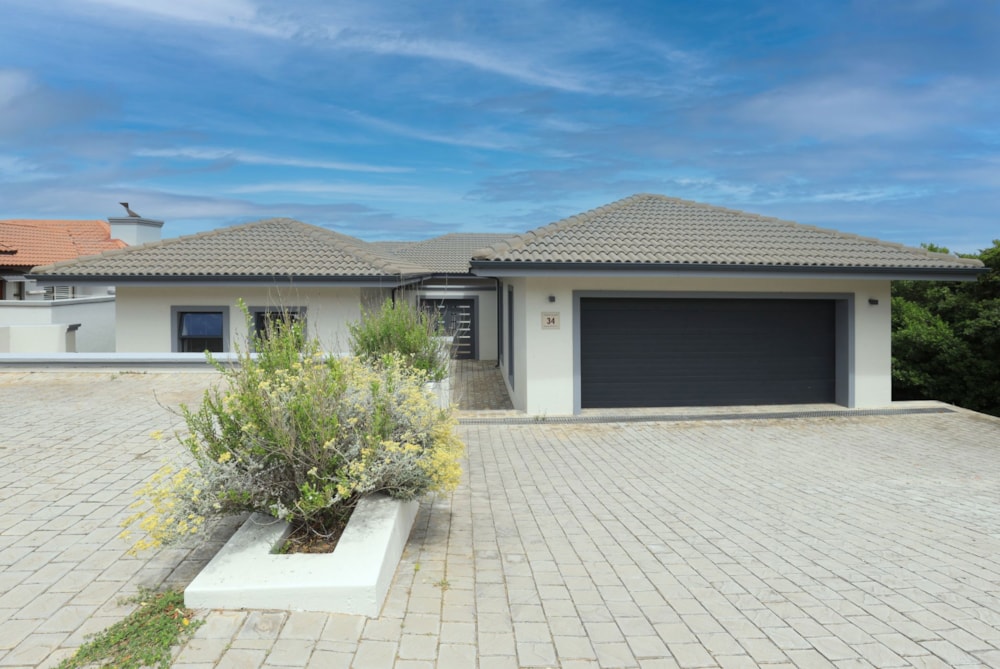 House sold in Mossel Bay Golf Estate - 1MB1634666 House sold in Mossel Bay Golf Estate - 1MB1634666