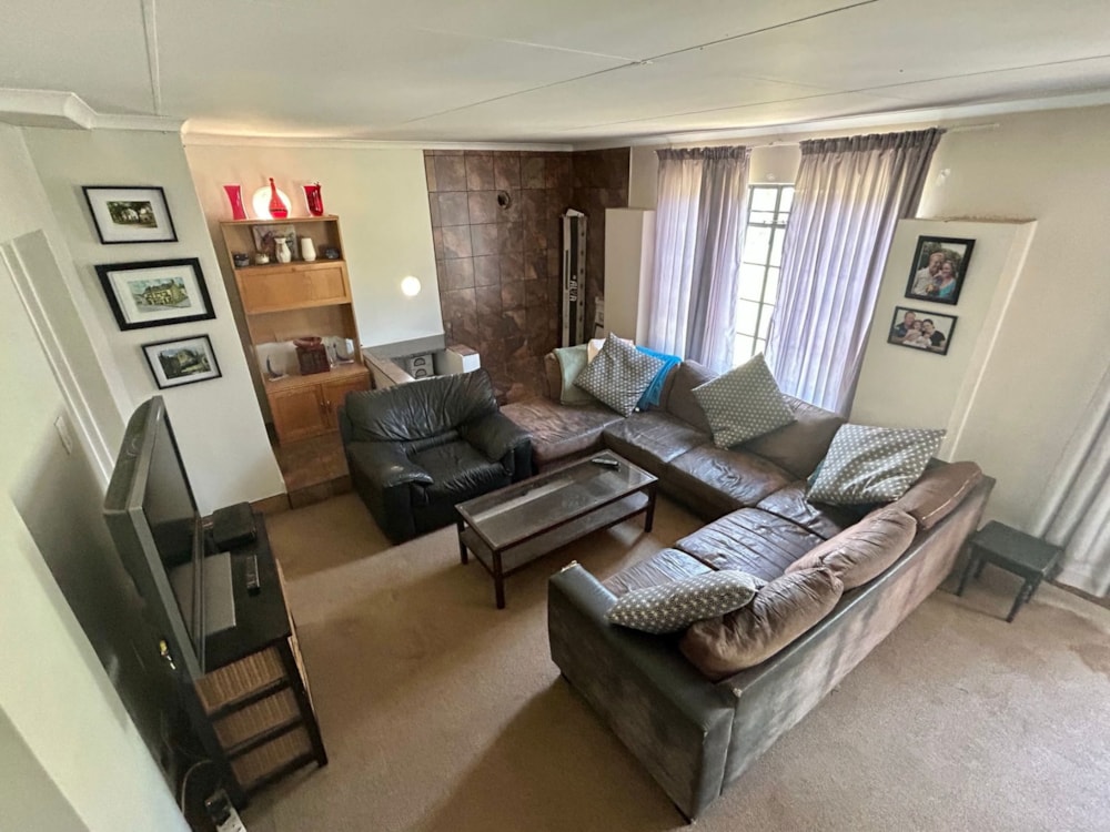 House for sale in Dullstroom - 1DS1632810 House for sale in Dullstroom - 1DS1632810