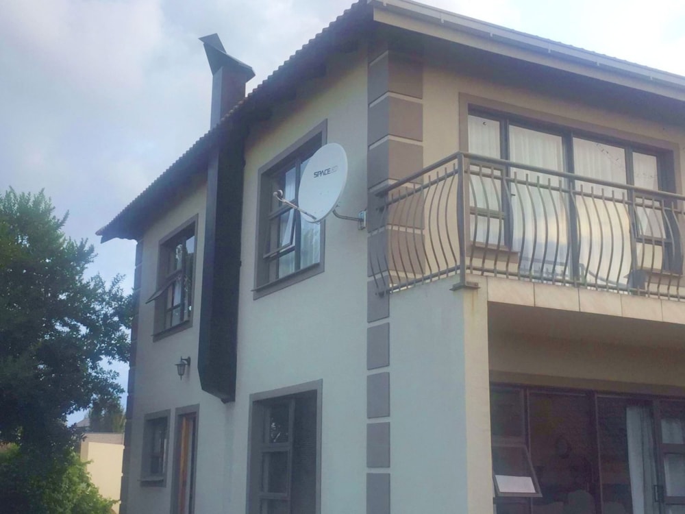 Double-storey house to rent in Lilyvale Estate - 1BX1720952