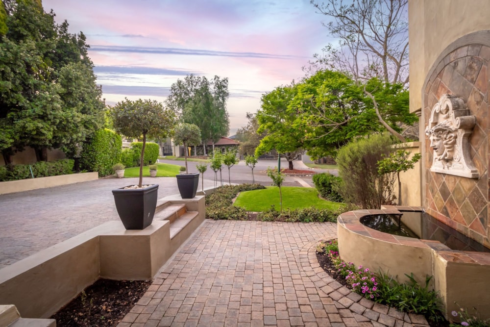 Security estate home for sale in Featherbrooke Estate - 1KR1631759