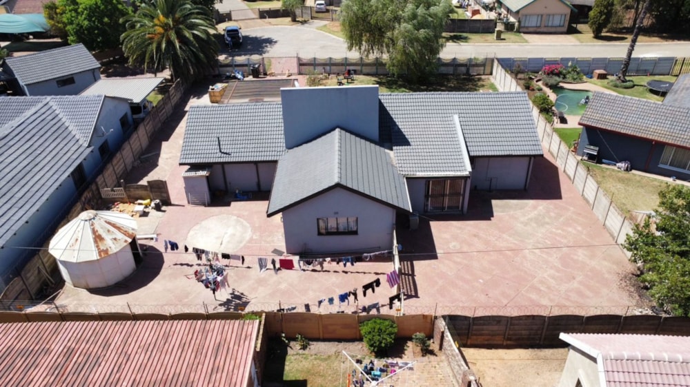 House for sale in Pomona - KTP1636474