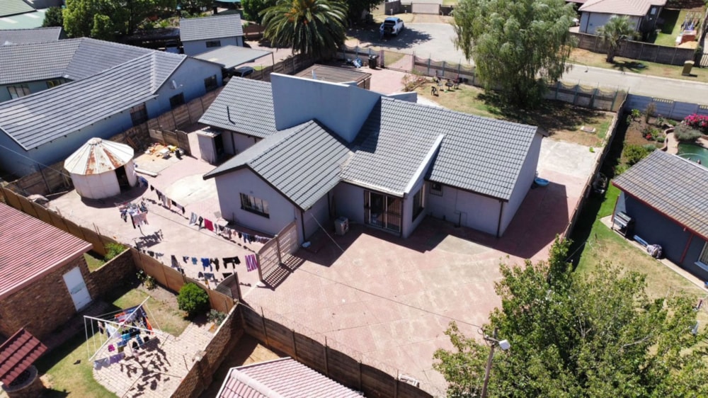 House for sale in Pomona - KTP1636474