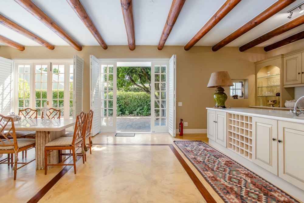 Single-storey house for sale in Franschhoek - FWI1745596 Single-storey house for sale in Franschhoek - FWI1745596