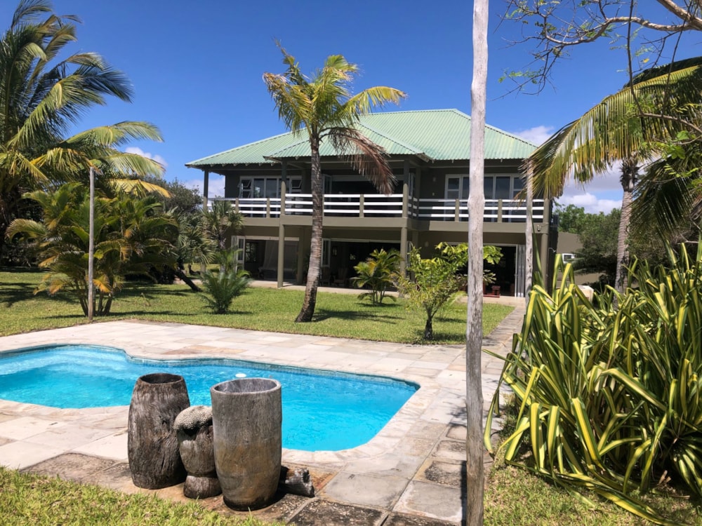 Guesthouse for sale in Inhassoro, Mozambique - 3MQ1631458