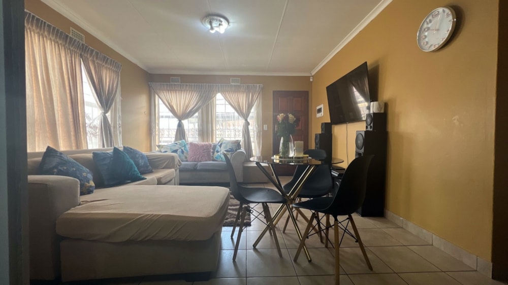 House for sale in Thatch Hill Estate - CN1633640 House for sale in Thatch Hill Estate - CN1633640