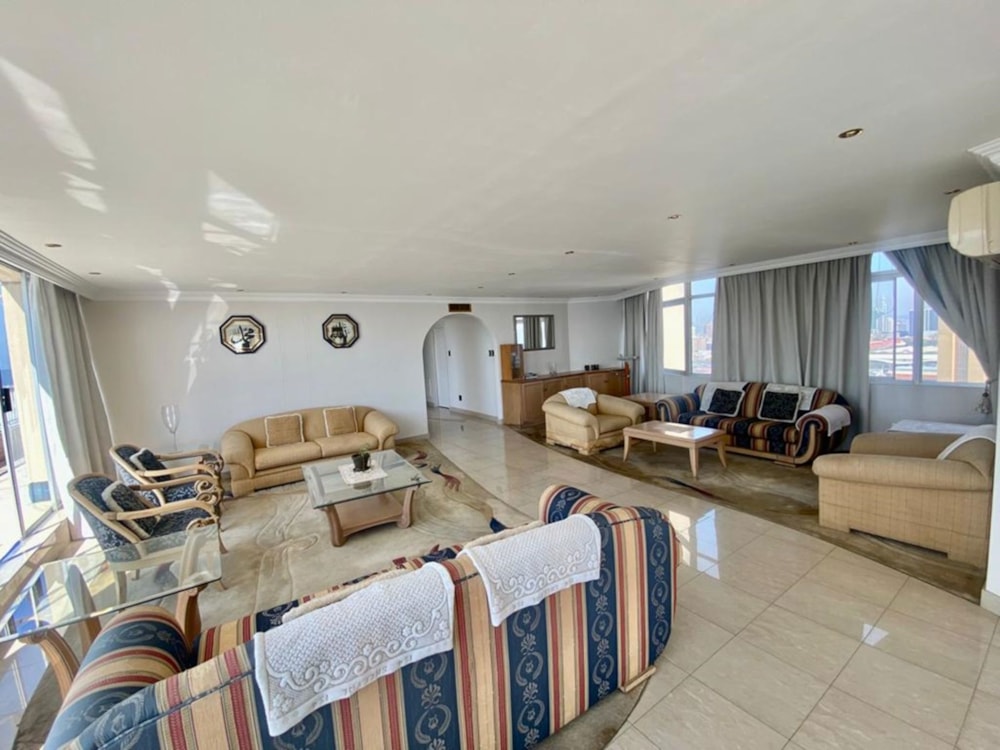 Penthouse apartment for sale in South Beach Durban - 1DA1631998 Penthouse apartment for sale in South Beach Durban - 1DA1631998