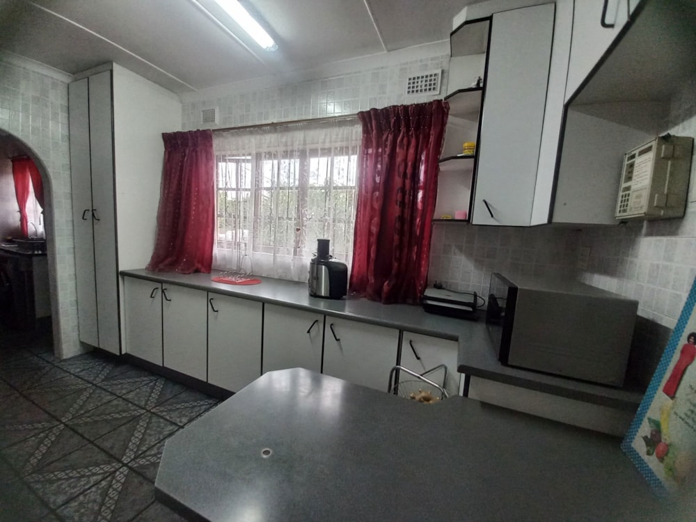 House for sale in Brackenham - 1RY1631553