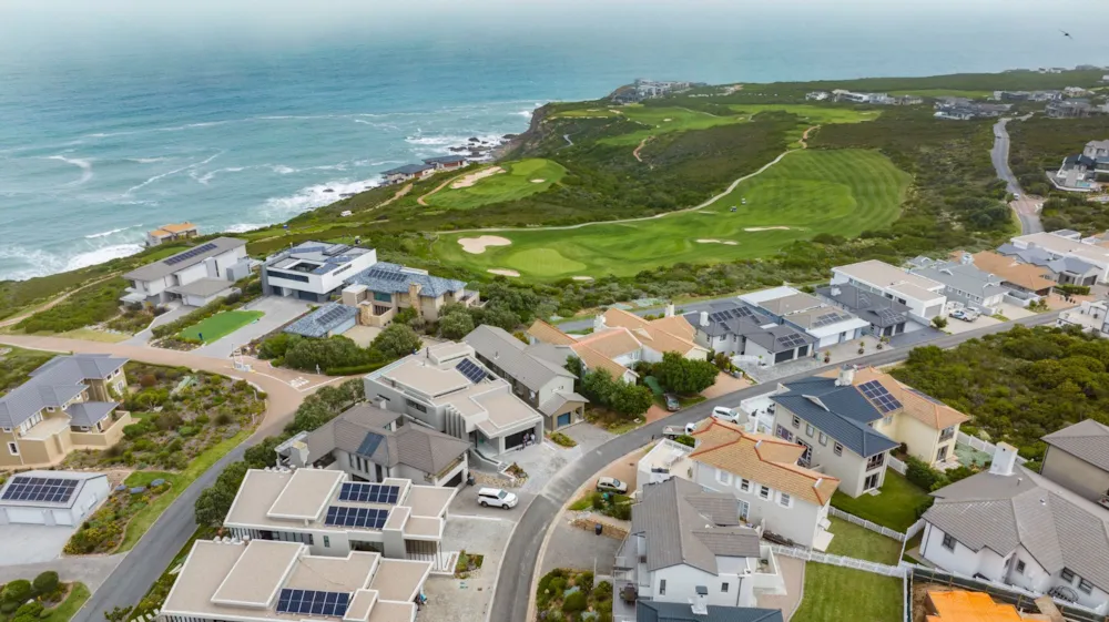 Double-storey house for sale in Pinnacle Point Golf Estate - 1MB1633684 Double-storey house for sale in Pinnacle Point Golf Estate - 1MB1633684