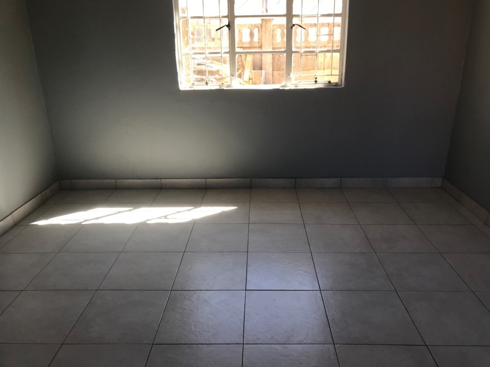 Apartment to rent in Beaconsfield - 1KJ1703819 Apartment to rent in Beaconsfield - 1KJ1703819