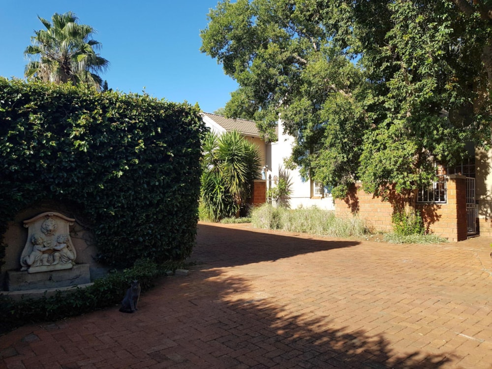 Townhouse for sale in Westdene, Bloemfontein - 1BX1704483