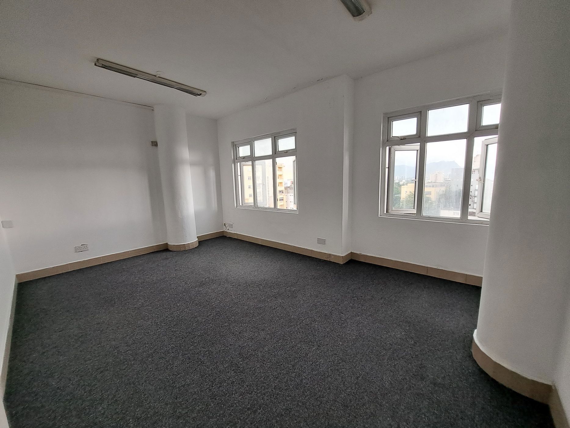 Commercial office let in Quatre Bornes, Mauritius - MUR1631669