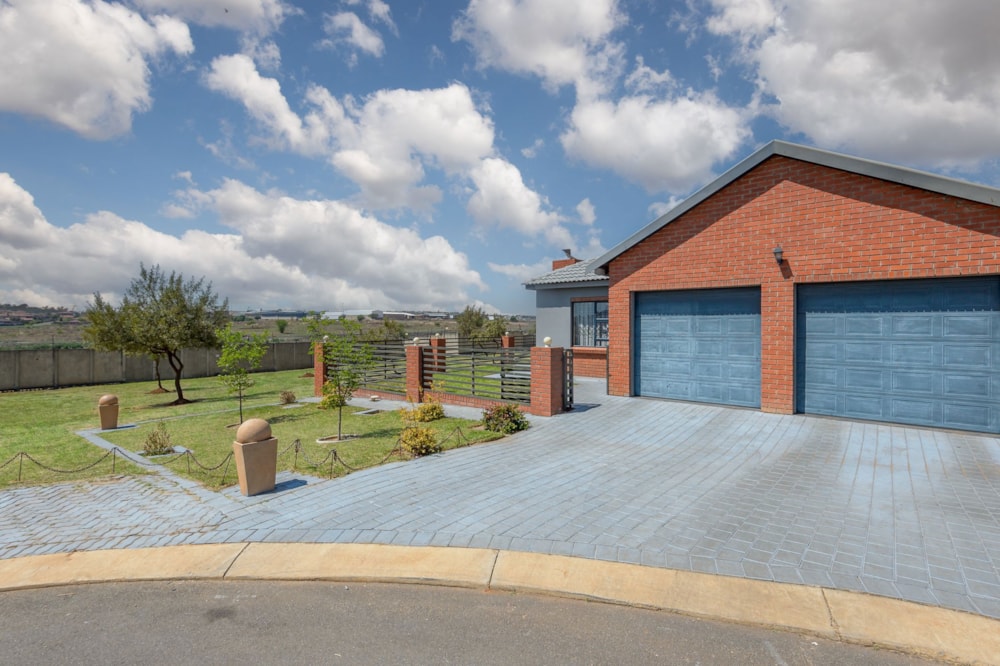 Security estate home for sale in Clayville - KTP1715062