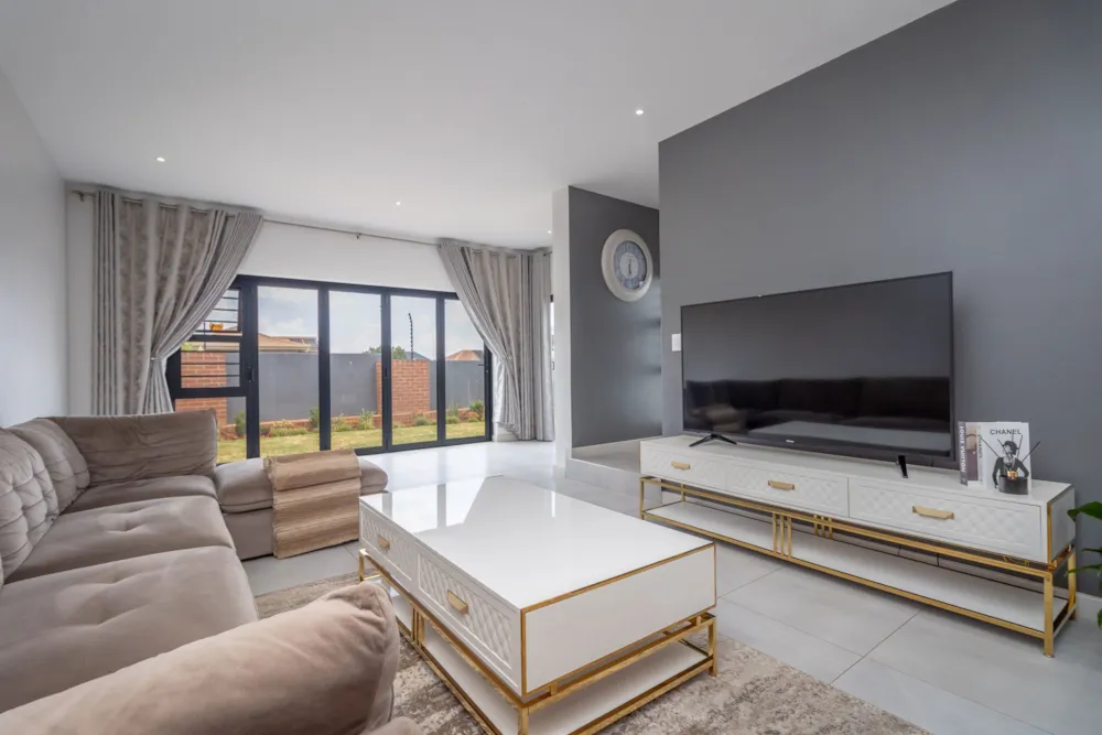 Townhouse let in Pinehaven - 1KR1714805 Townhouse let in Pinehaven - 1KR1714805