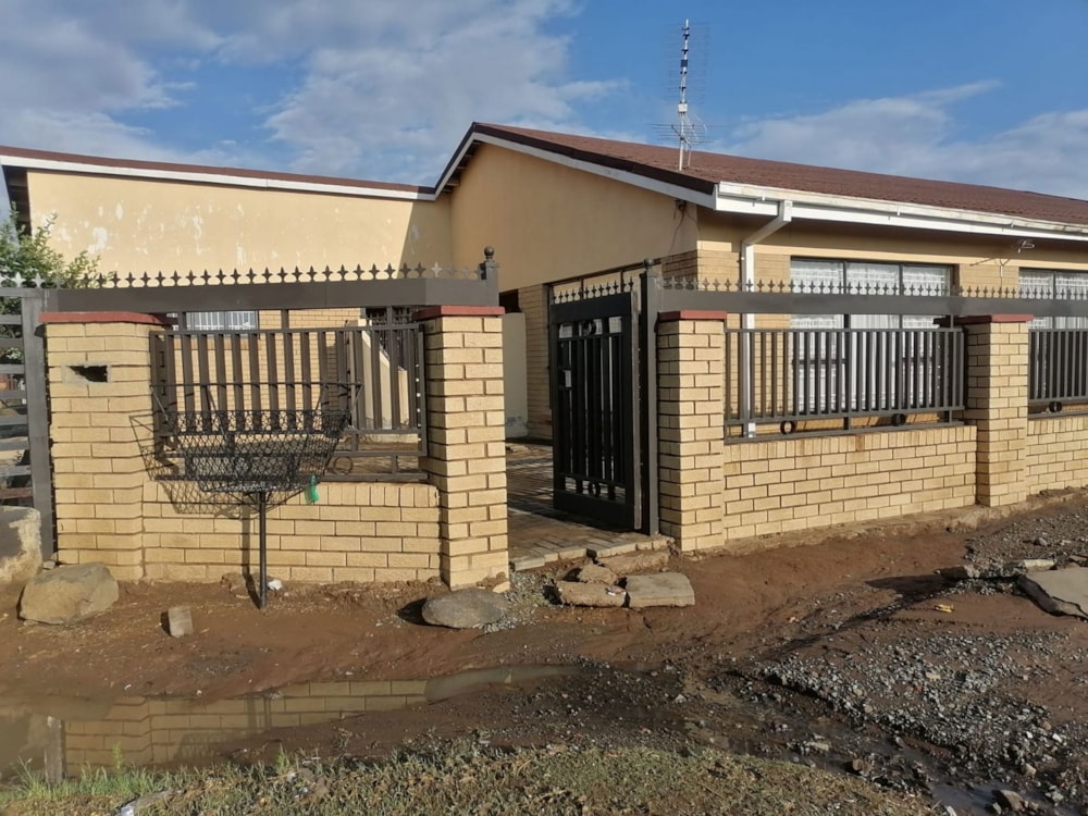 House for sale in Bochabela - 1BX1632733