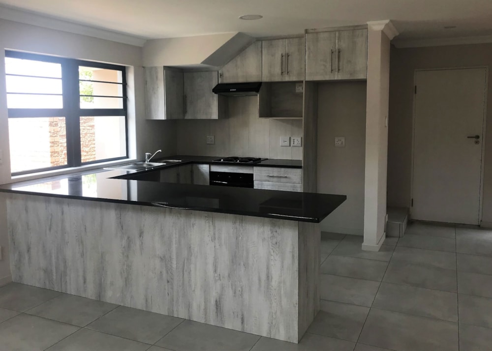 Security complex home sold in Clarens - 1CS1633006 Security complex home sold in Clarens - 1CS1633006